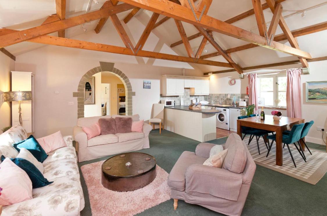 Spacious Swallow Cottage Tisbury Exteriör bild