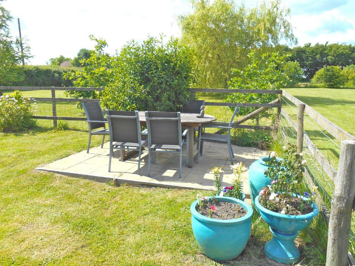 Spacious Swallow Cottage Tisbury Exteriör bild