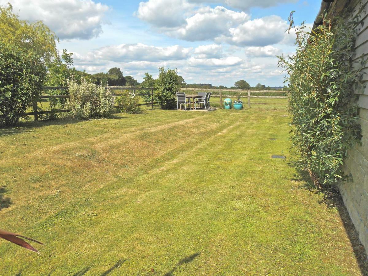 Spacious Swallow Cottage Tisbury Exteriör bild